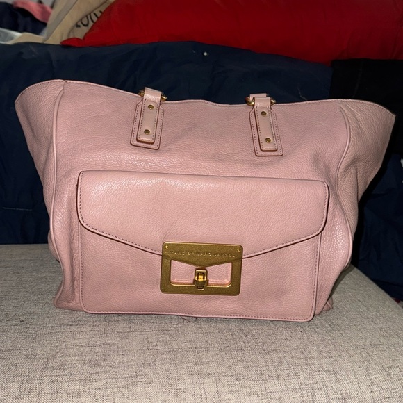 NWOT Marc by Marc Jacobs Satchel is beautiful and comes with a dust bag - Picture 1 of 6